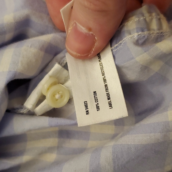 GAP plaid button-down shirt, size small - Picture 4 of 5